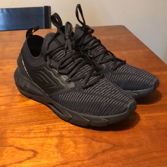 UNDER ARMOUR Mens Hovr Phantom 2 Perfomance Sneakers Black - Picture 2 of 11